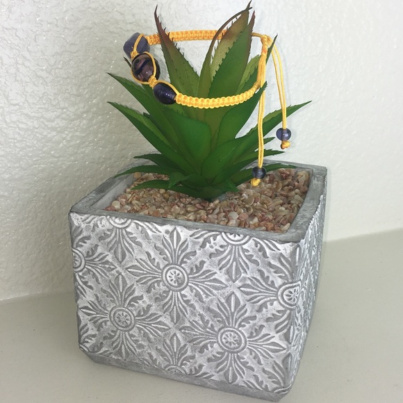 Handmade Chinese Knotting Bracelet W/ Glass Beads - Picture 3 of 8